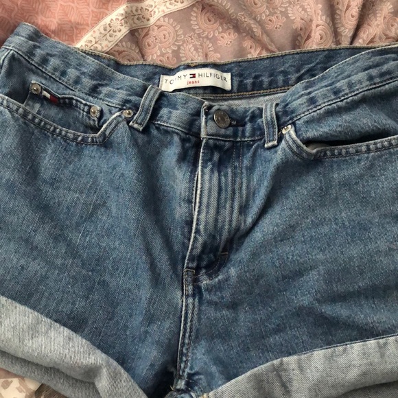 Tommy Hilfiger shorts - Picture 2 of 2